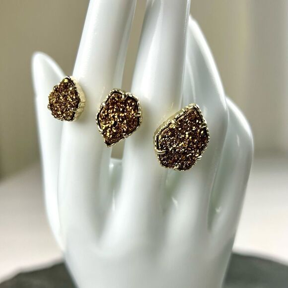 Kendra Scott Gold Cocktail Ring - Picture 2 of 9